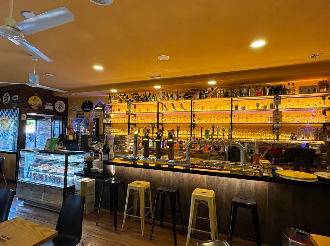 barra-birras-deluxe cata cervezas en malaga